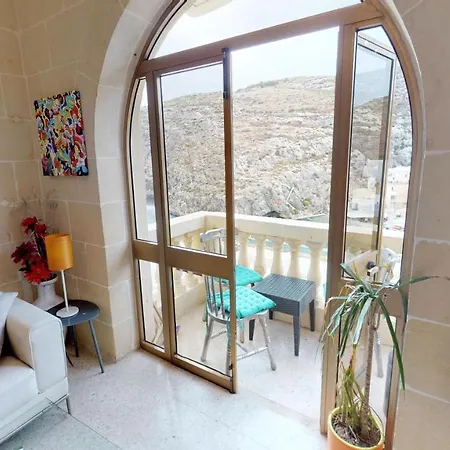 Bay Apartment