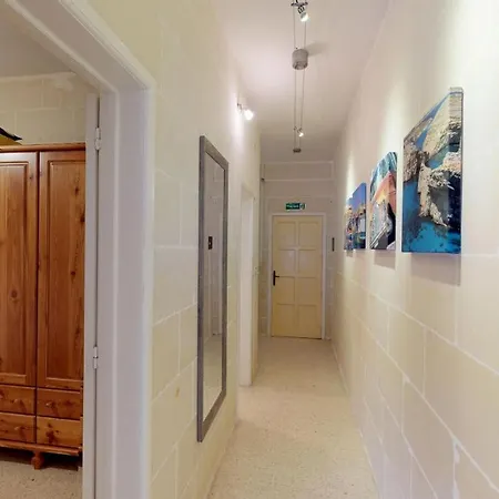 Bay Apartment Xlendi